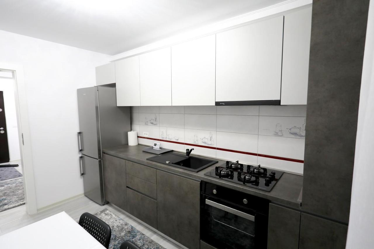Sif Residence Craiova Buitenkant foto